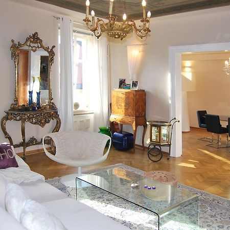 Neoclassical Luxury Apartment Ljubljana Exterior photo