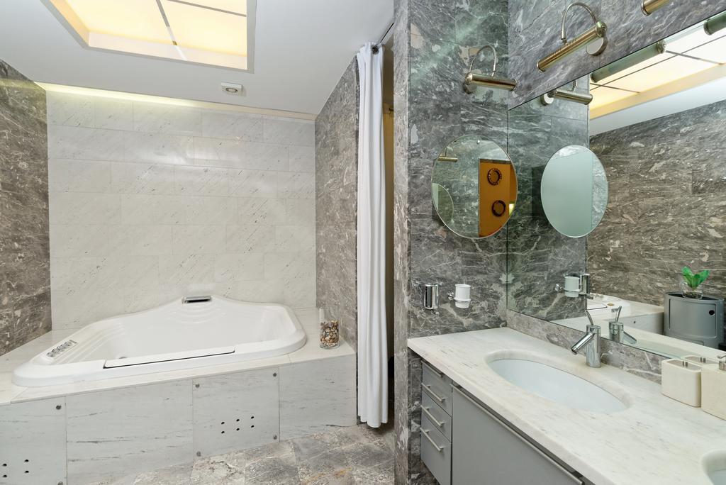 Neoclassical Luxury Apartment Ljubljana Exterior photo