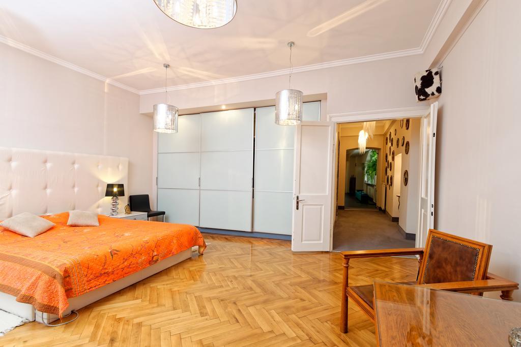 Neoclassical Luxury Apartment Ljubljana Exterior photo